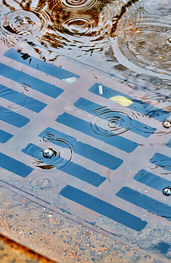 https://blockeddrainsinnaloo.com.au/uploads/2025/07/stormwater-drains-58152.jpg